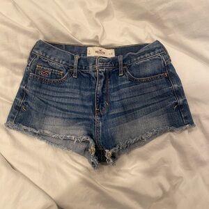 Hollister Jean shorts size 26